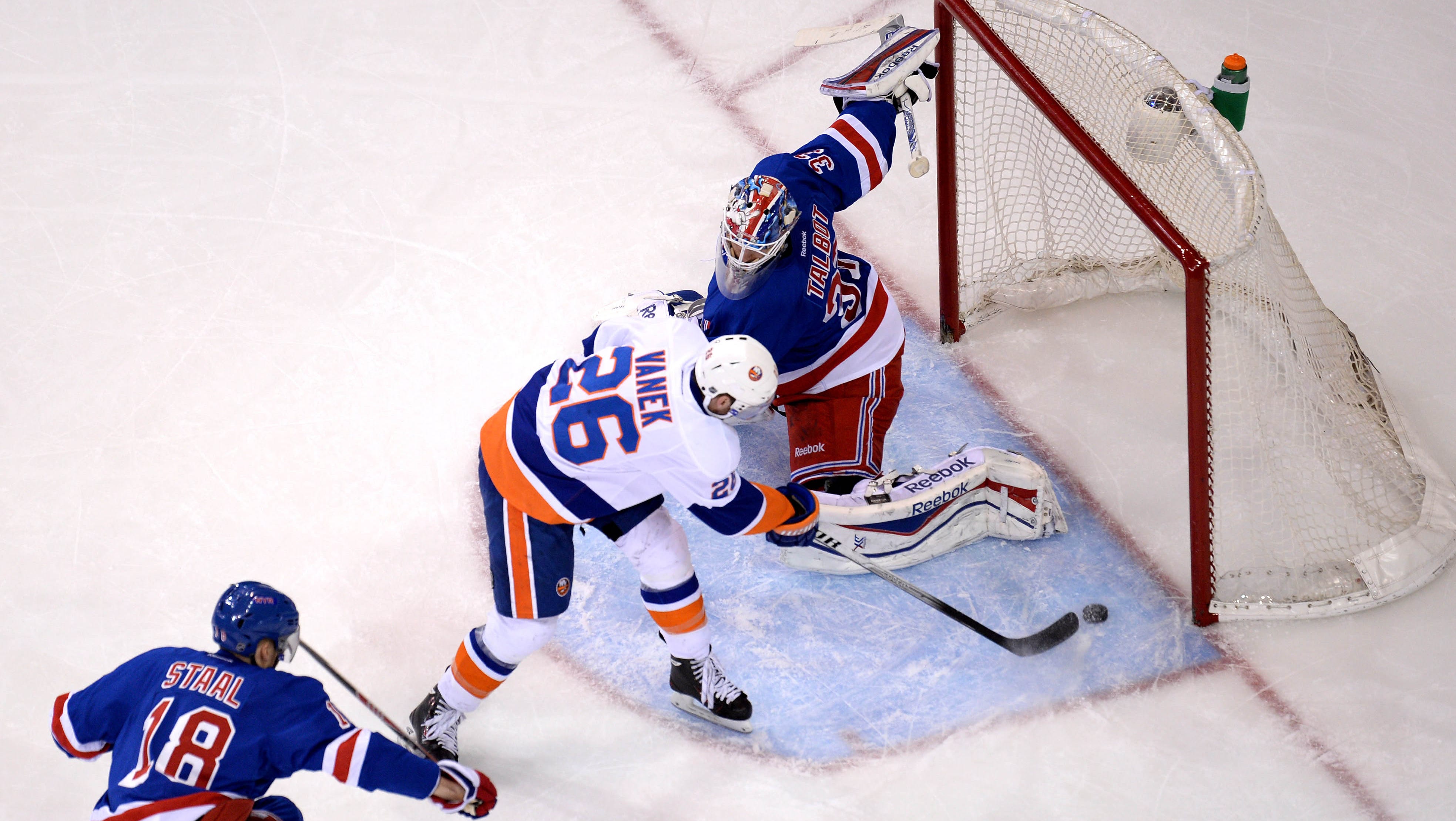 Islanders Rally From Two-goal Deficit To Beat Rangers