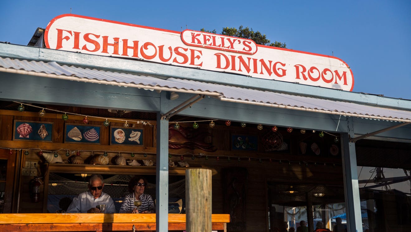 Kelly's Fish House Dining Room