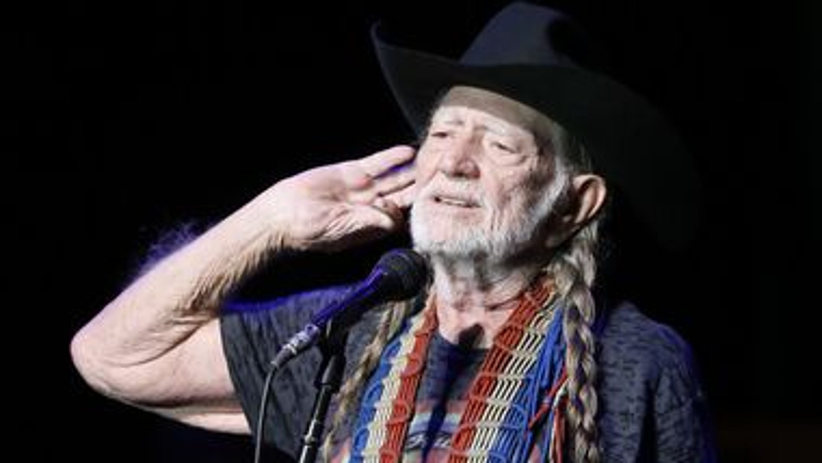 Willie Nelson at Grand: 'Smoke me when I die'