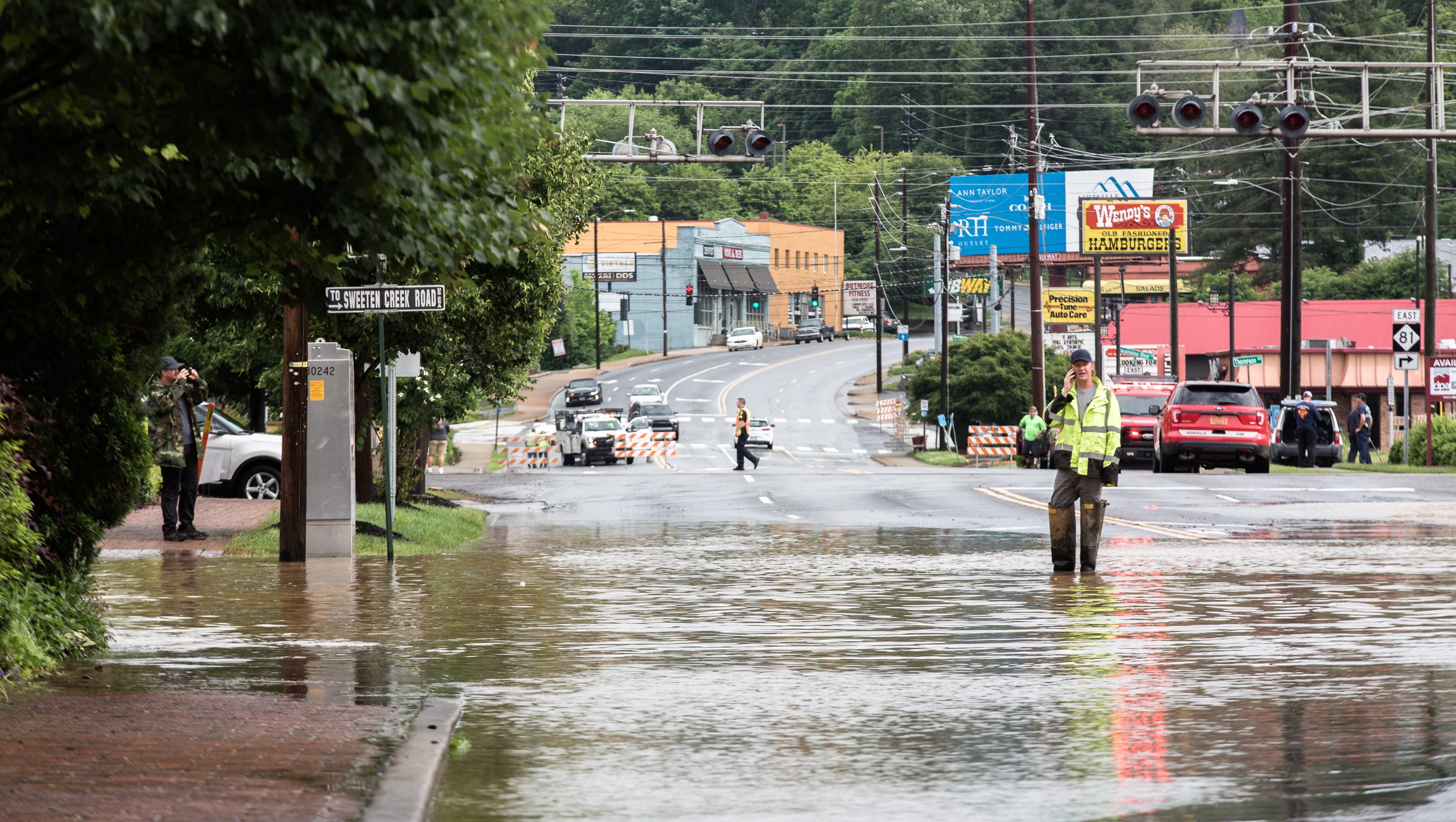 WNC Flooding Update Schools Delayed Roads Closed On Wednesday   636632787854246464 BiltmoreVillageFlooding MB14 05302018 