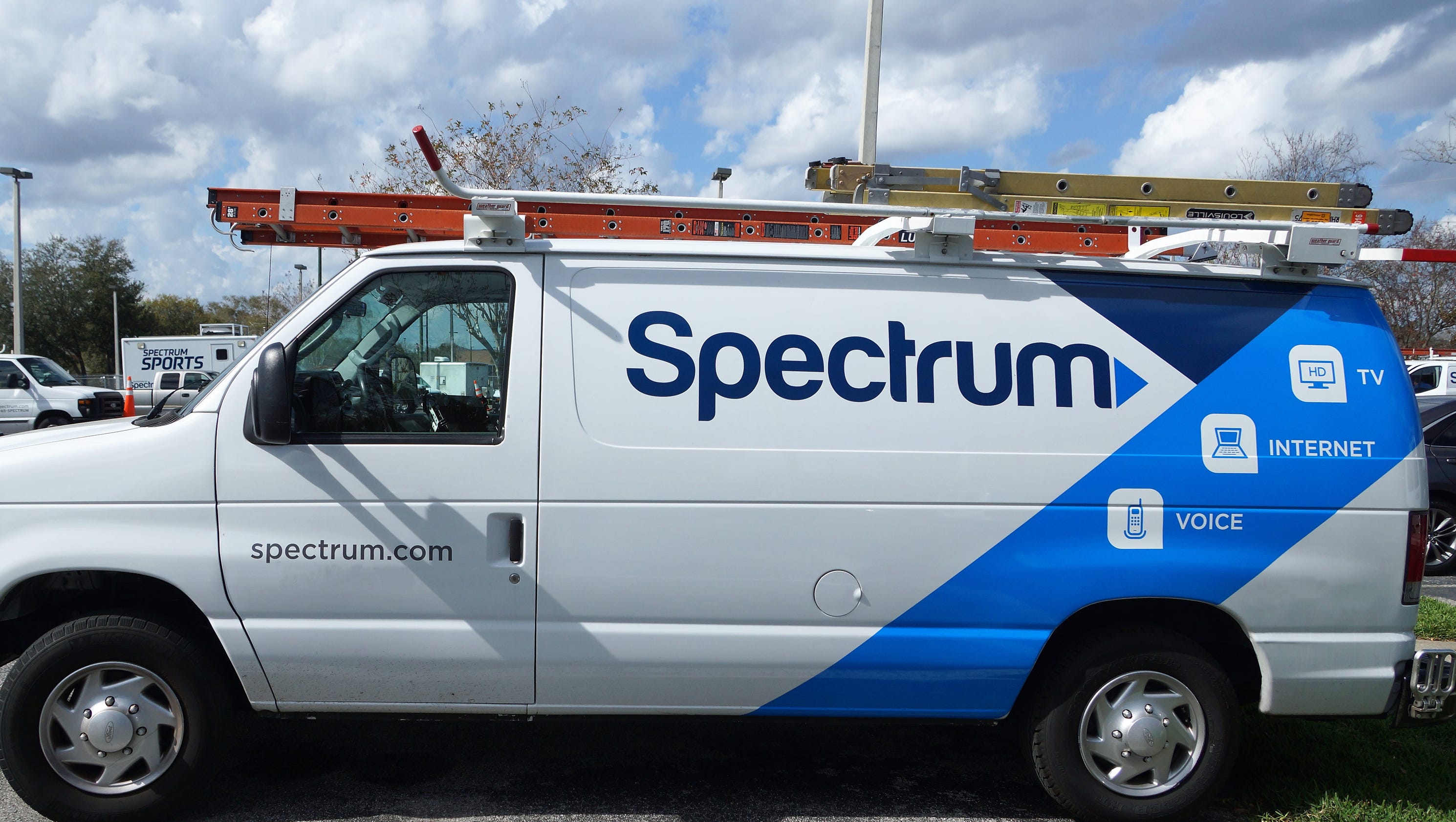 Spectrum cable-TV adding 85 HD channels by axing analog ...