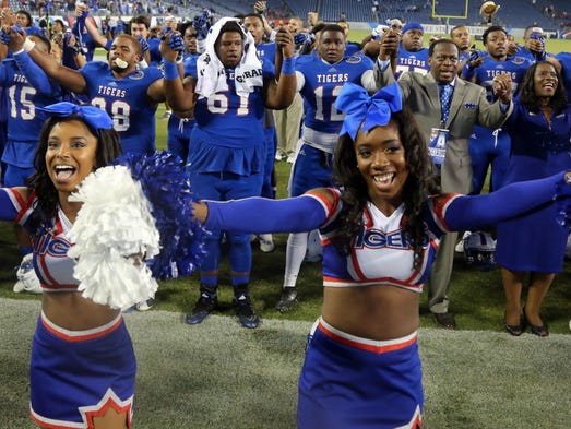 TSU homecoming honors 101-year-old cheerleader