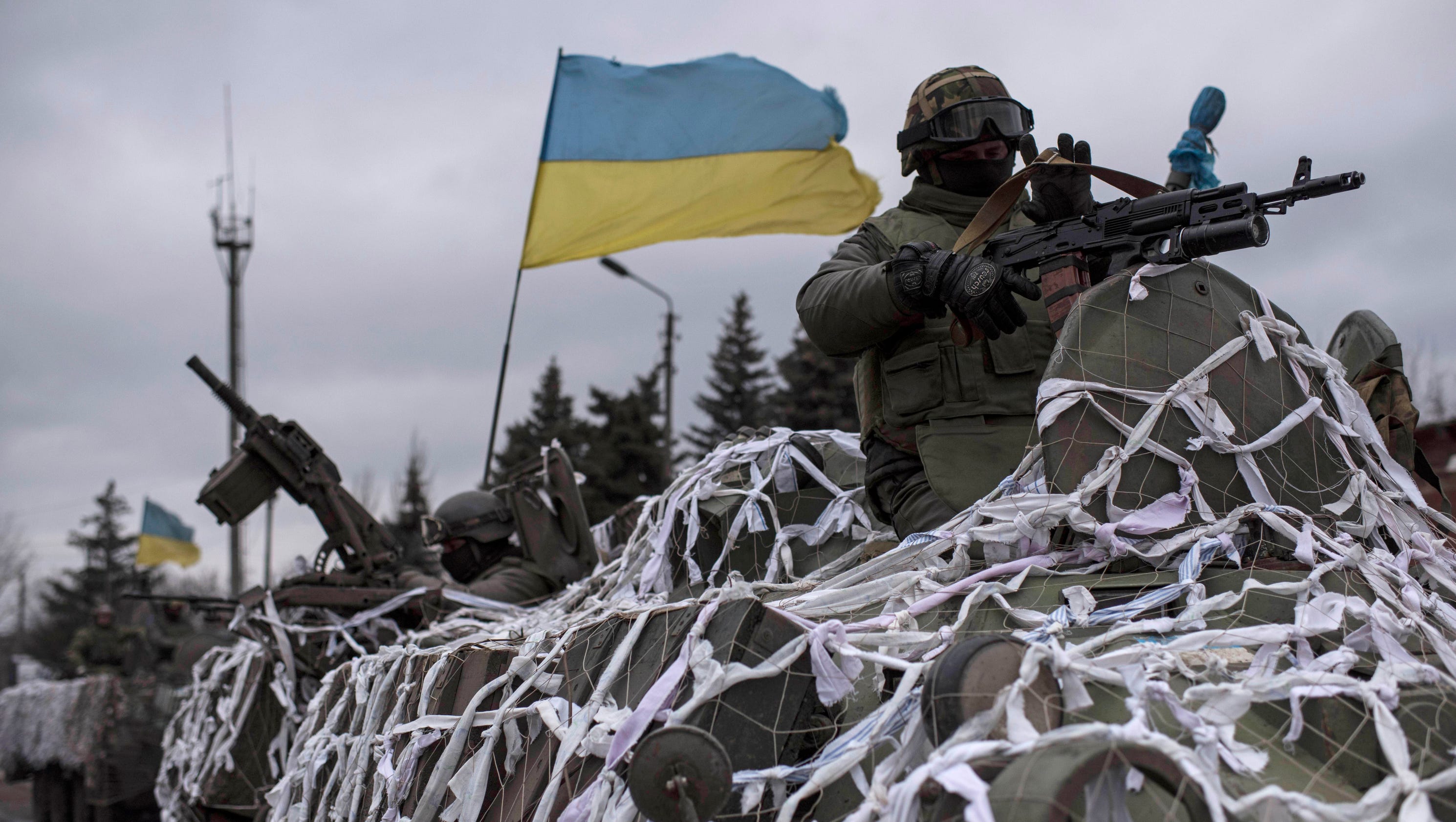 Us Agrees To Provide Lethal Weapons To Ukraine Officials Say