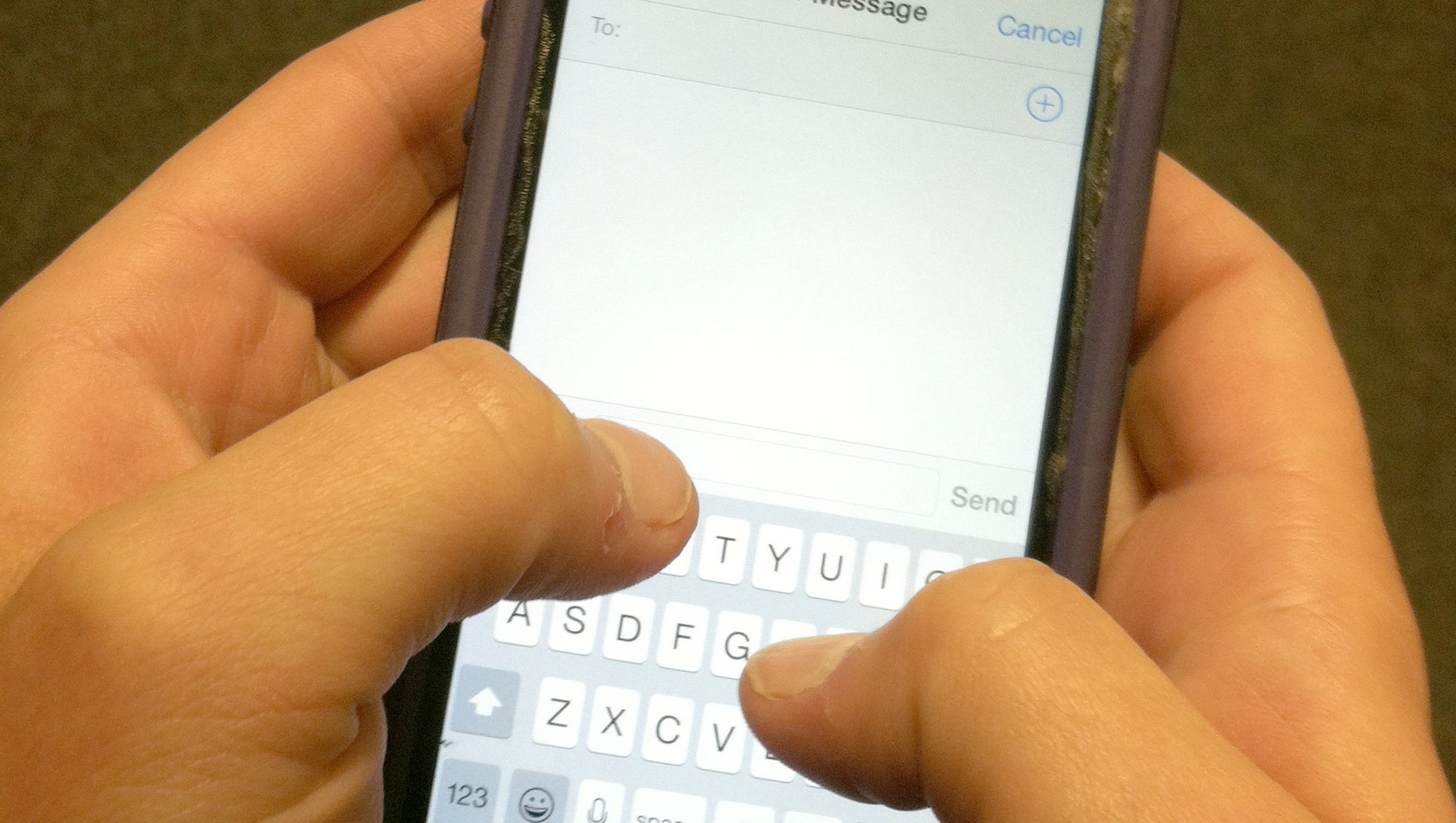 Teens Might Face Felony Charges For Sexting