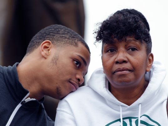 Miles Bridges, Cynthia Bridges