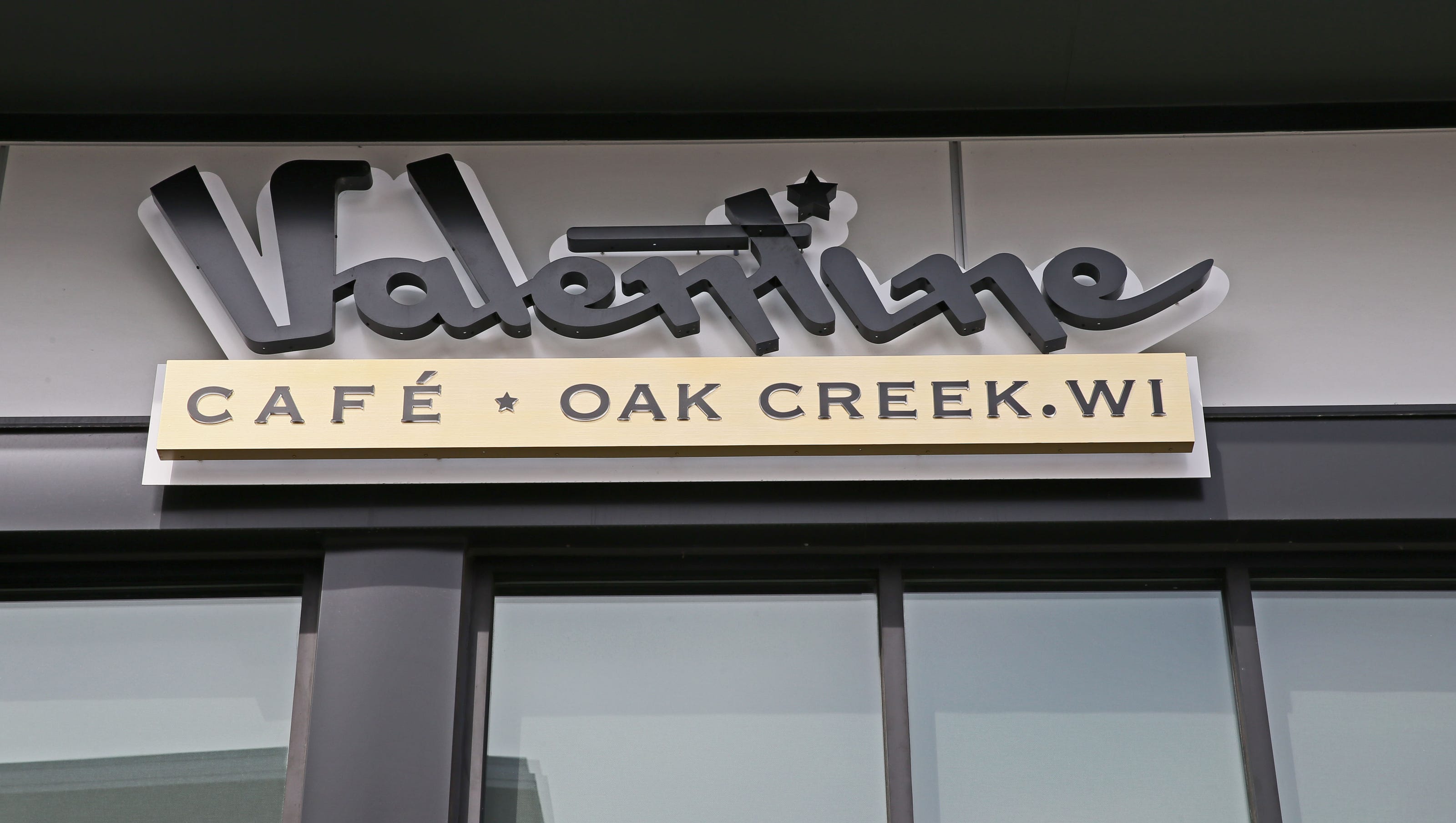 Oak Creek Valentine Cafe To Host Pop Up Restaurants Like Aj Bombers