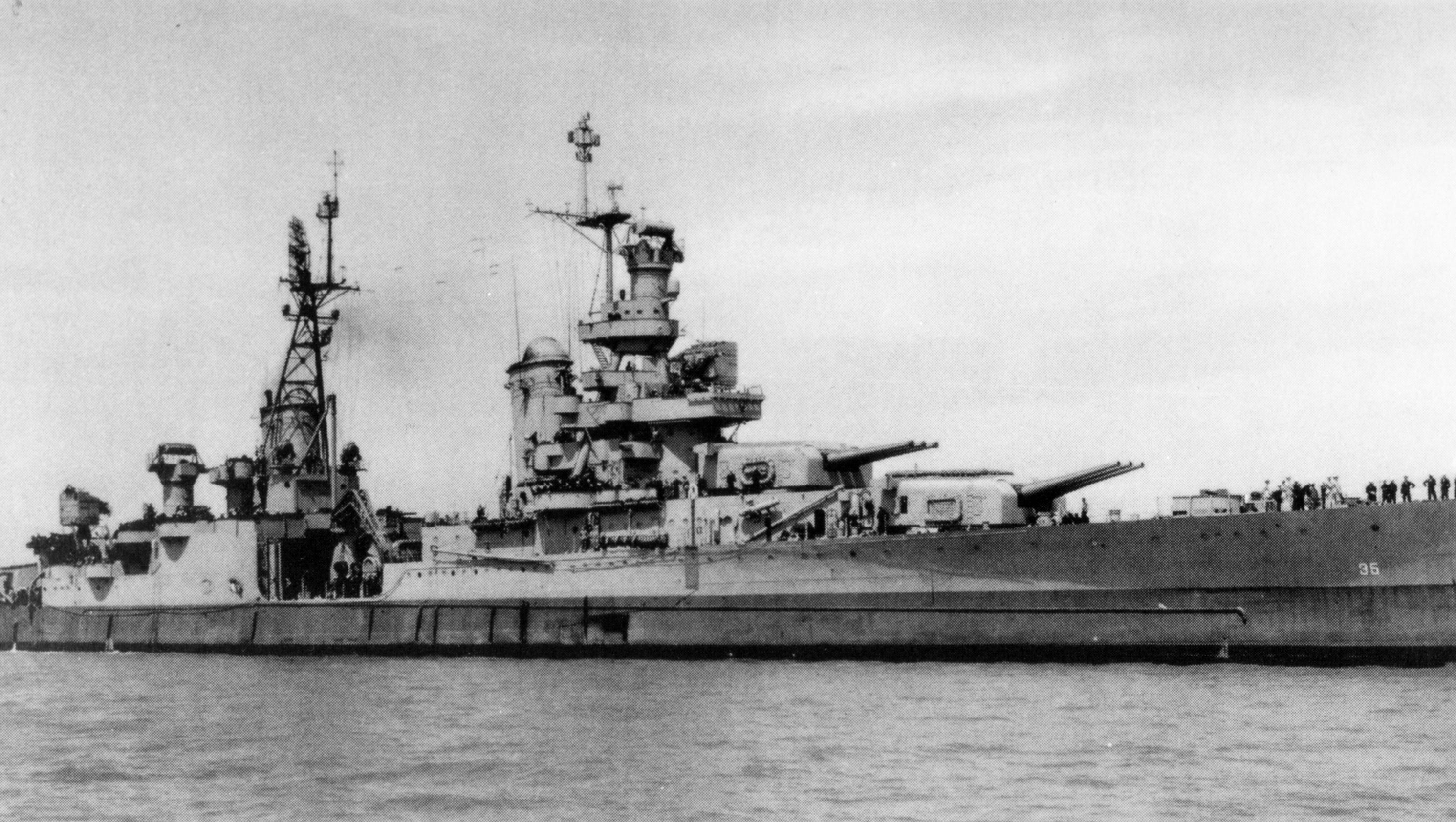 USS Indianapolis historians solve mystery of how many were on survivors ...