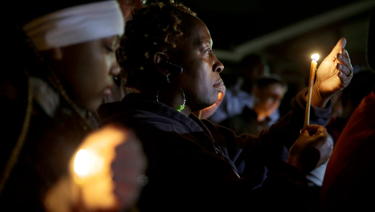 Two Police Officers Shot In Ferguson 7914