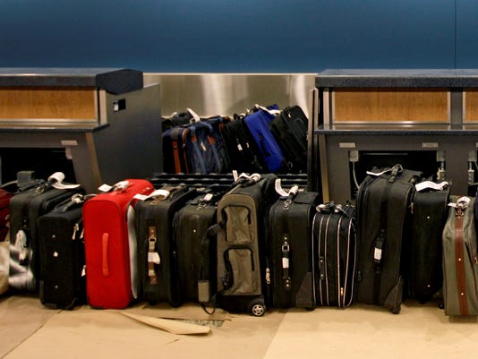 lot airlines hand baggage