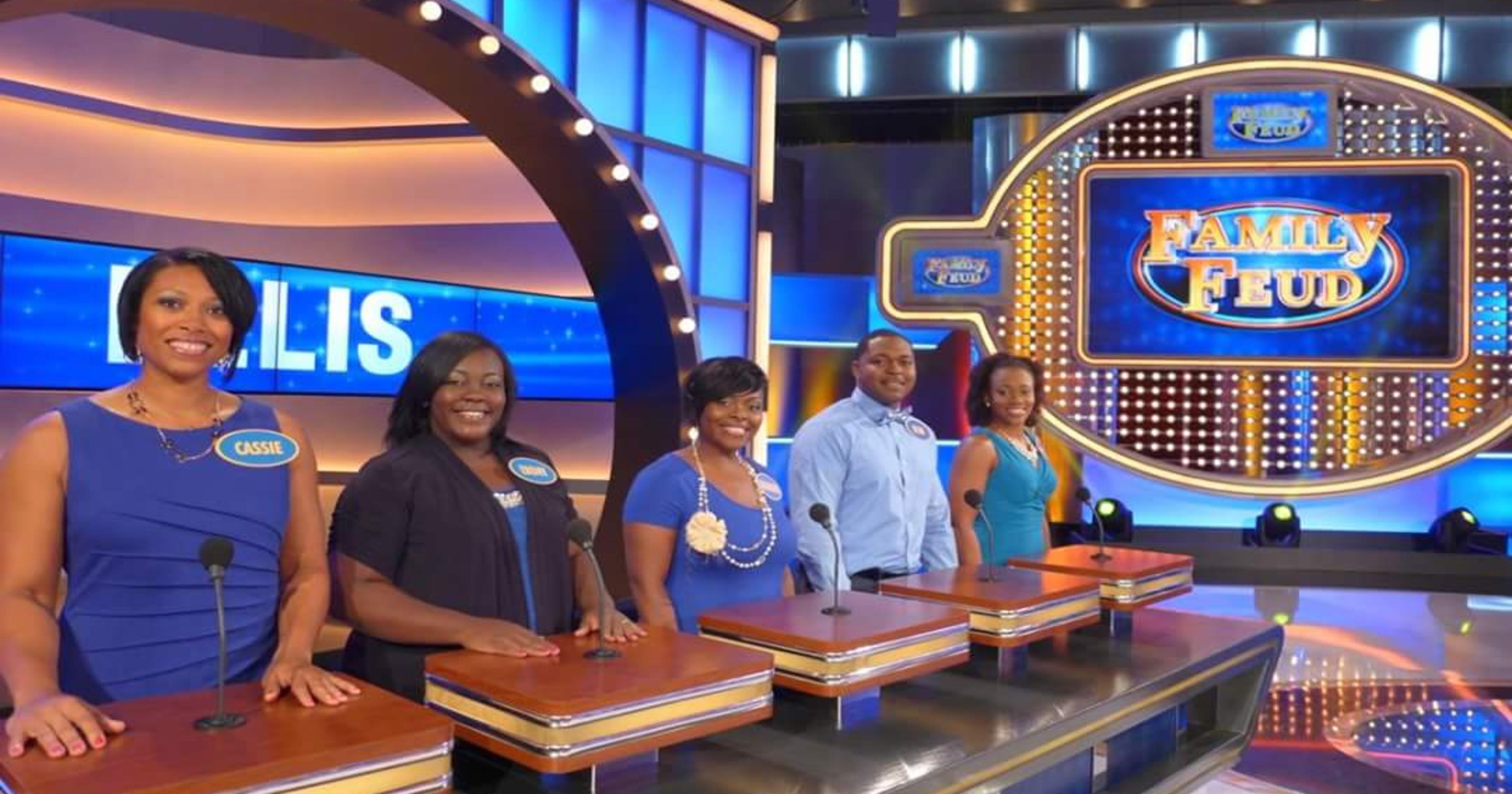 'Family Feud' features area family