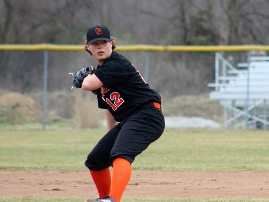 One hand all that's needed for Stockbridge pitcher Carson Robinson to ...