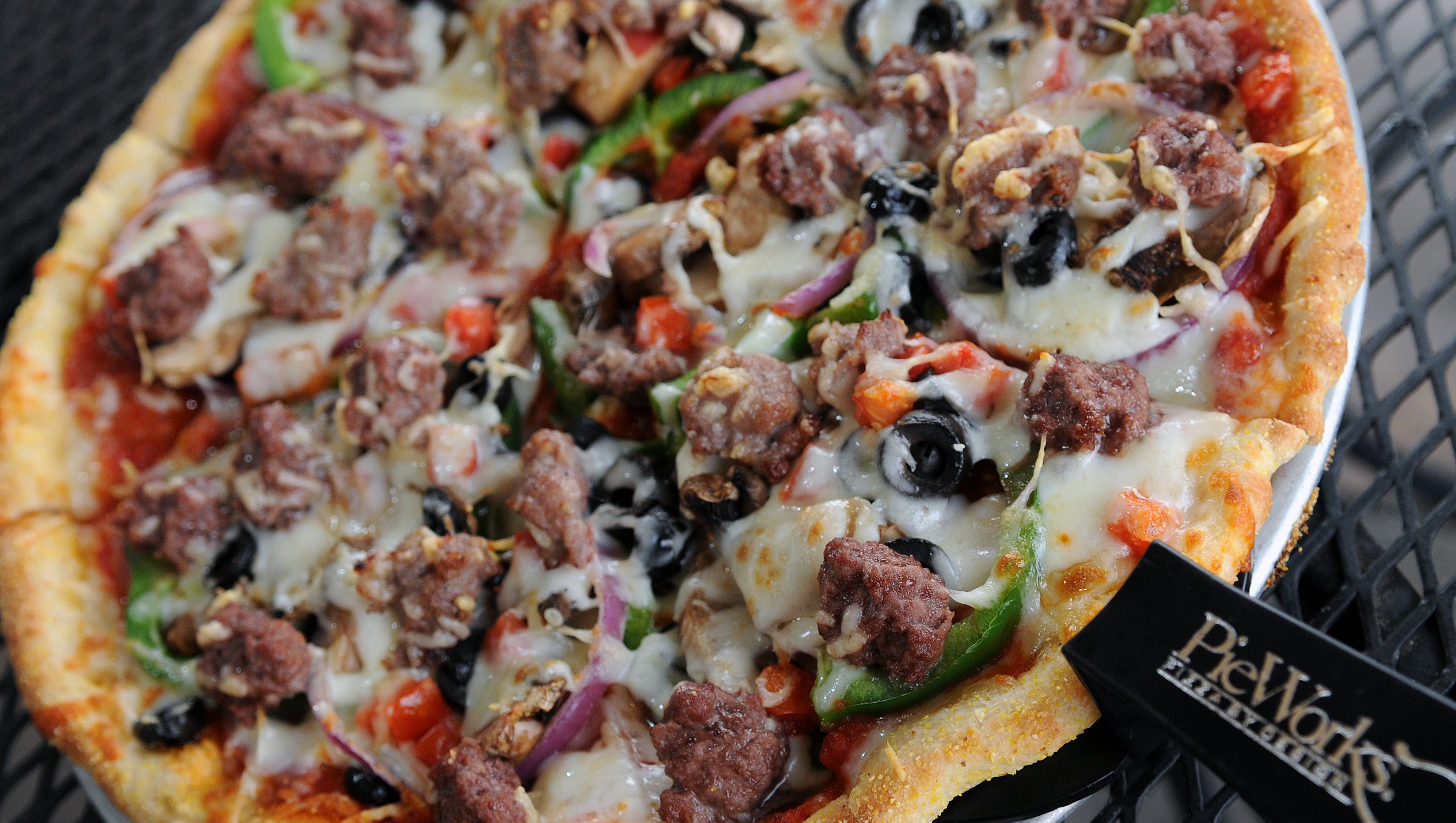 2 Local Pizza Places That Are A Slice Of Heaven   635797405395007298 SHR1029BestPizza002.JPG