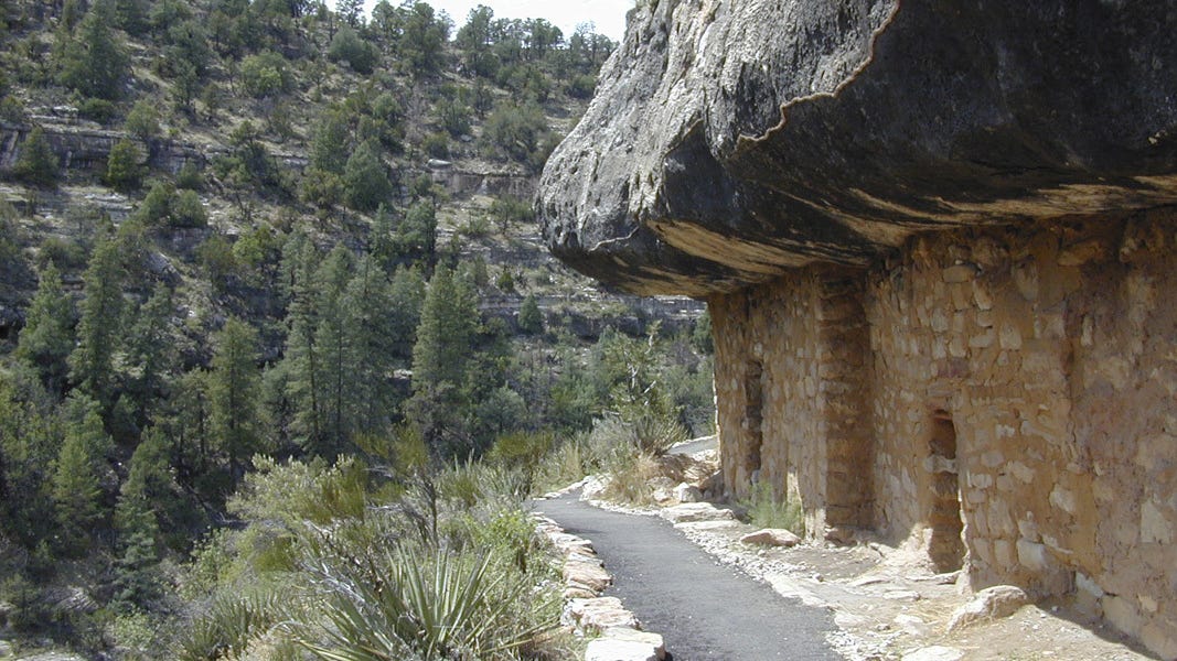 Arizona Road Trip: Walnut Canyon National Monument