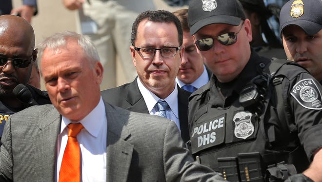660px x 373px - Jared Fogle sought out teen sex, child porn