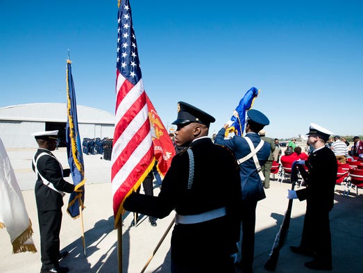 Tuskegee Airmen Land In Tuskegee 75 Years Later