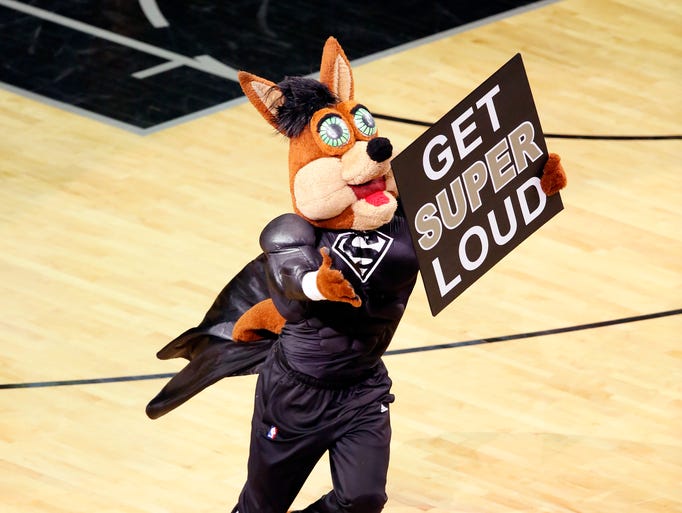 Coyote on the Spurs Fiesta Court, Looks like Coyote has already made  himself right at home on the #SpursFiesta court 🏠, By San Antonio Spurs