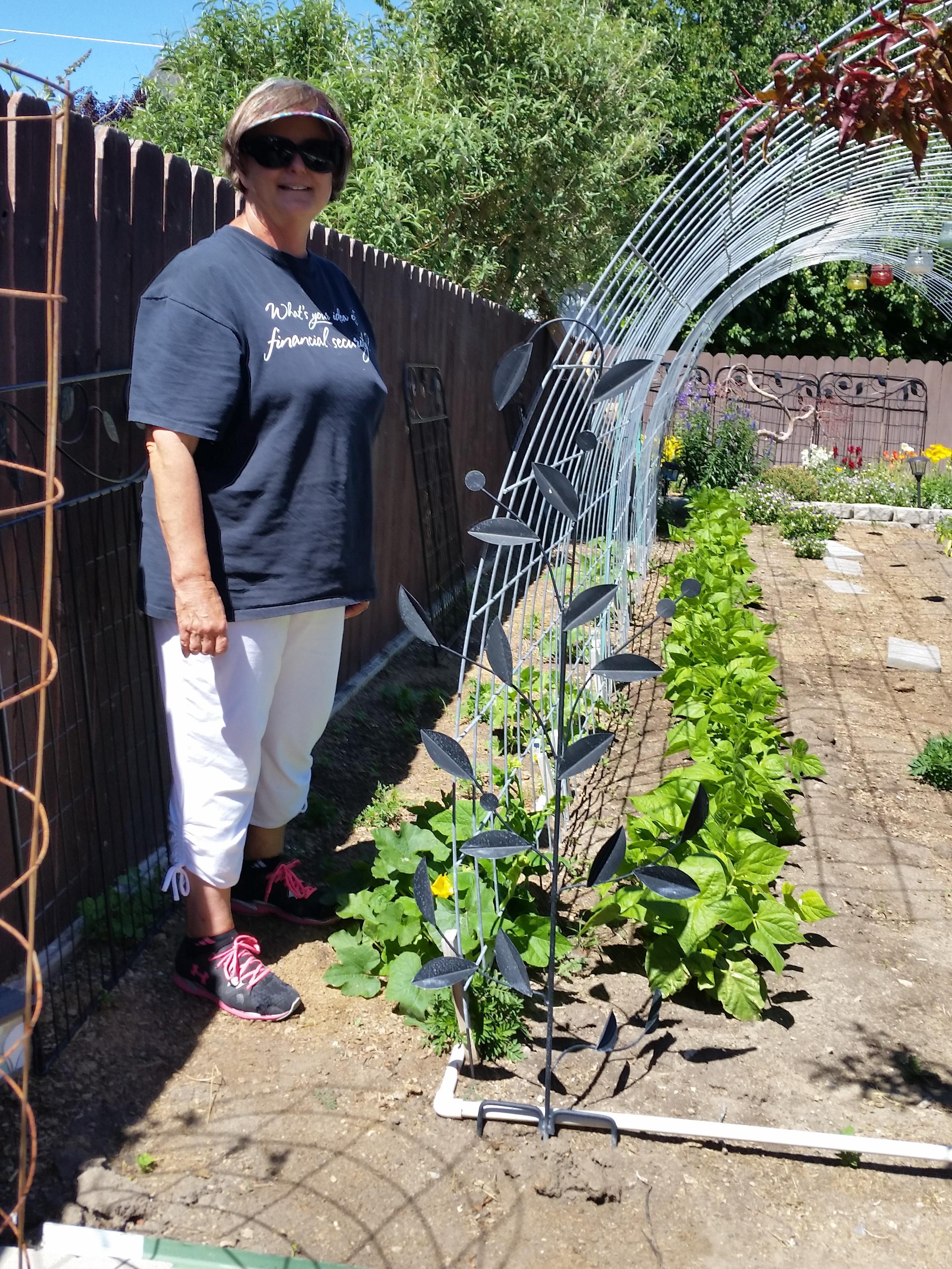 Vertical Garden Creates Larger Squash Melons