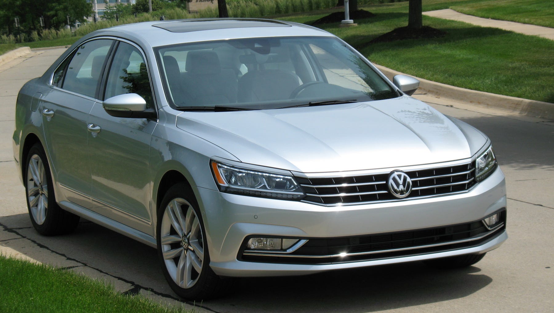 Auto Review: 2017 Volkswagen Passat Is Fast, Roomy And Economical