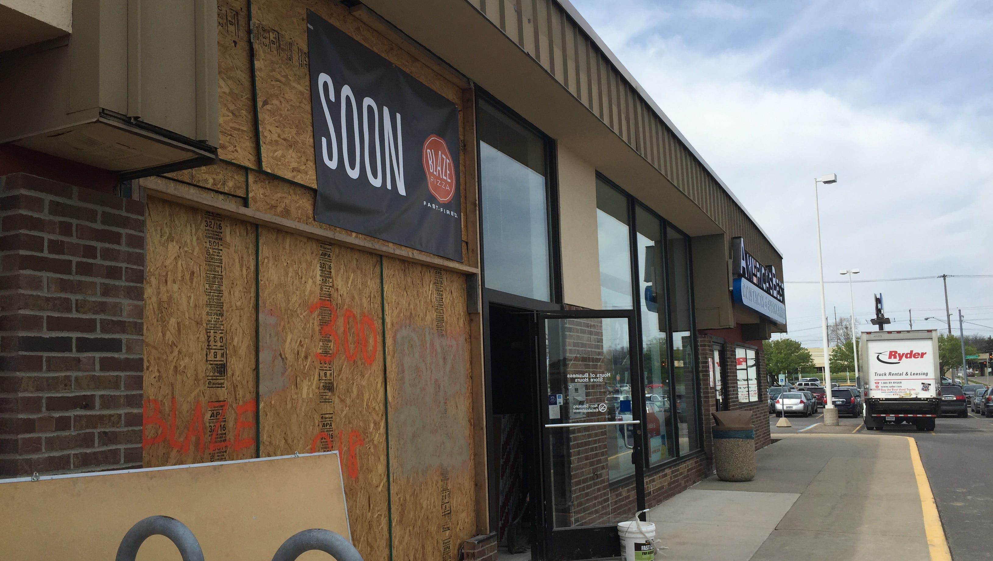 Blaze Opens Monday In Frandor Free Pizza On Tuesday