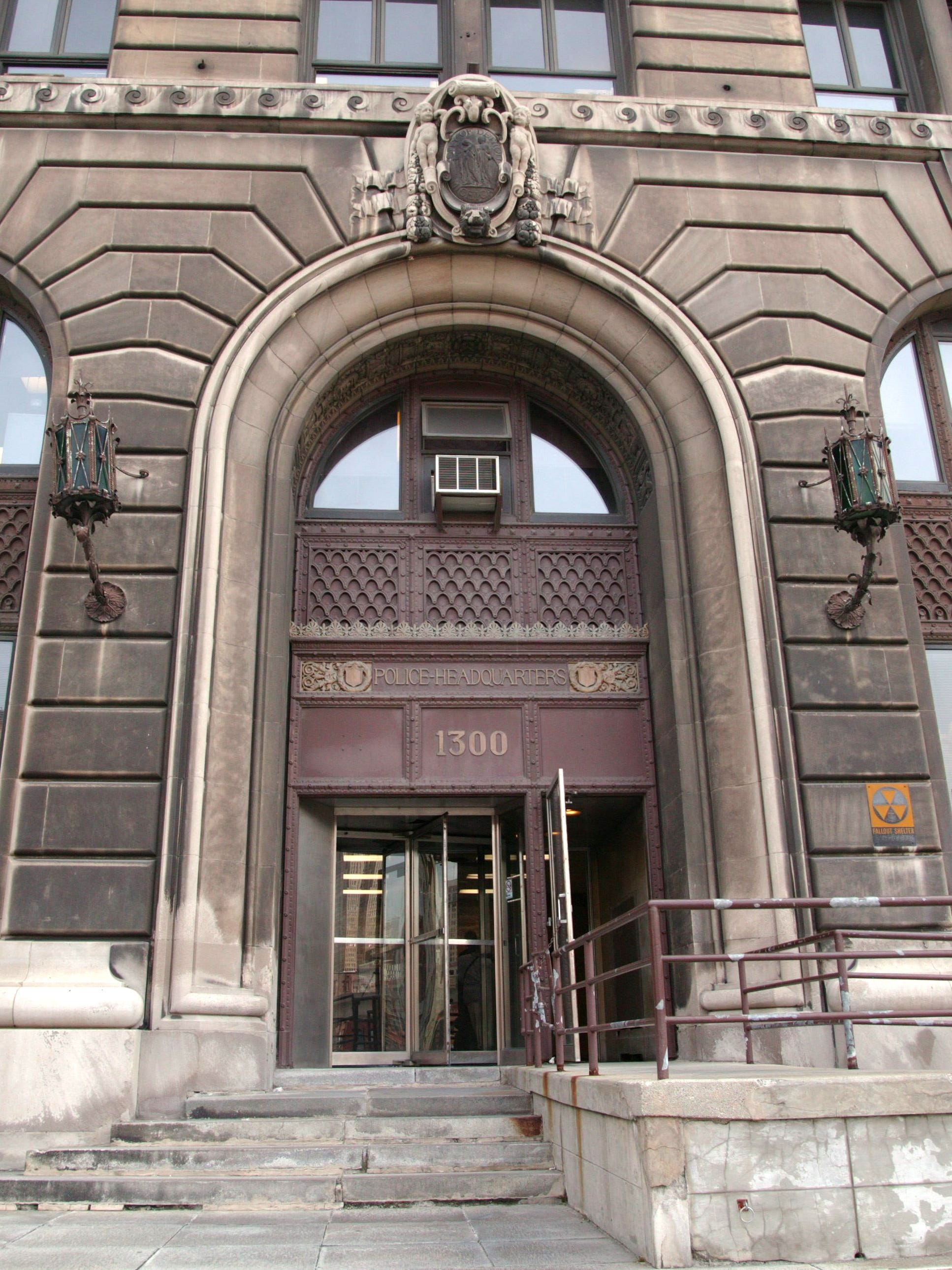 Detroit's Old Police HQ: Escapes, Vanishing Evidence, Bird Corpses