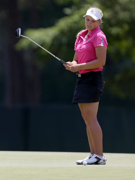 17-year-old golf star Brooke Henderson turns pro