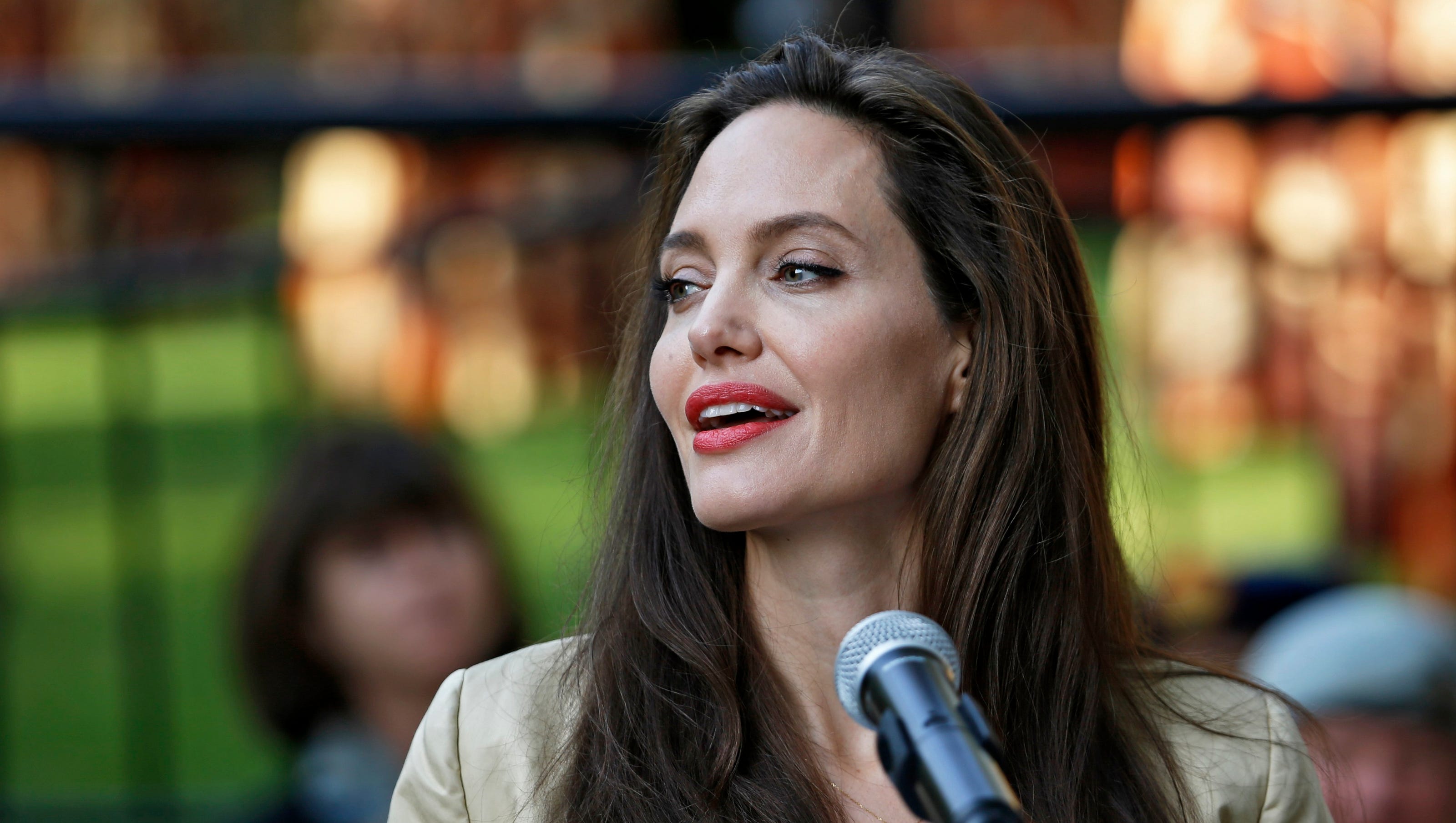 What Is Bell S Palsy More On Angelina Jolie S Facial Paralysis