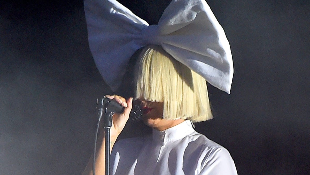 How Sia hit No. 1 with Rihanna-reject 'Cheap Thrills'
