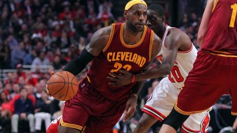 LeBron James, Cleveland Cavaliers Stop Chicago Bulls