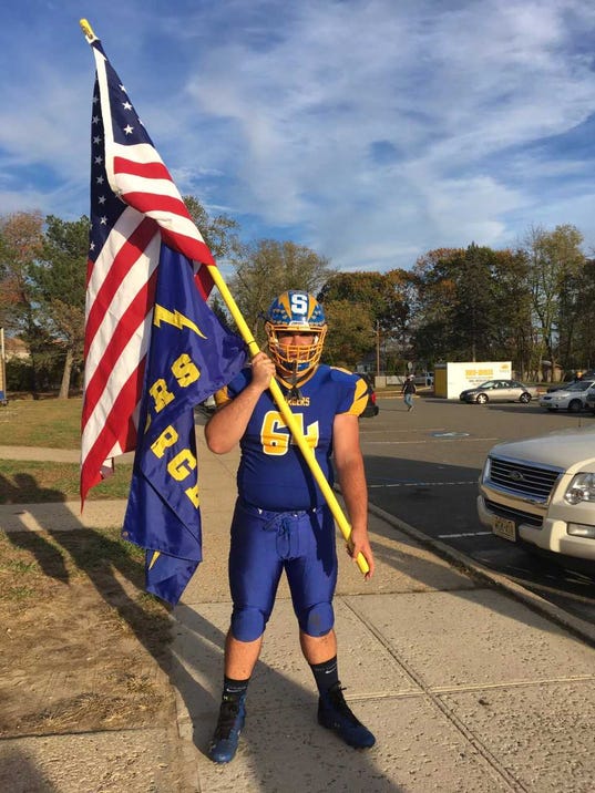 636454197115597563-Spotswood-football-player-Alex-Hartman.jpg