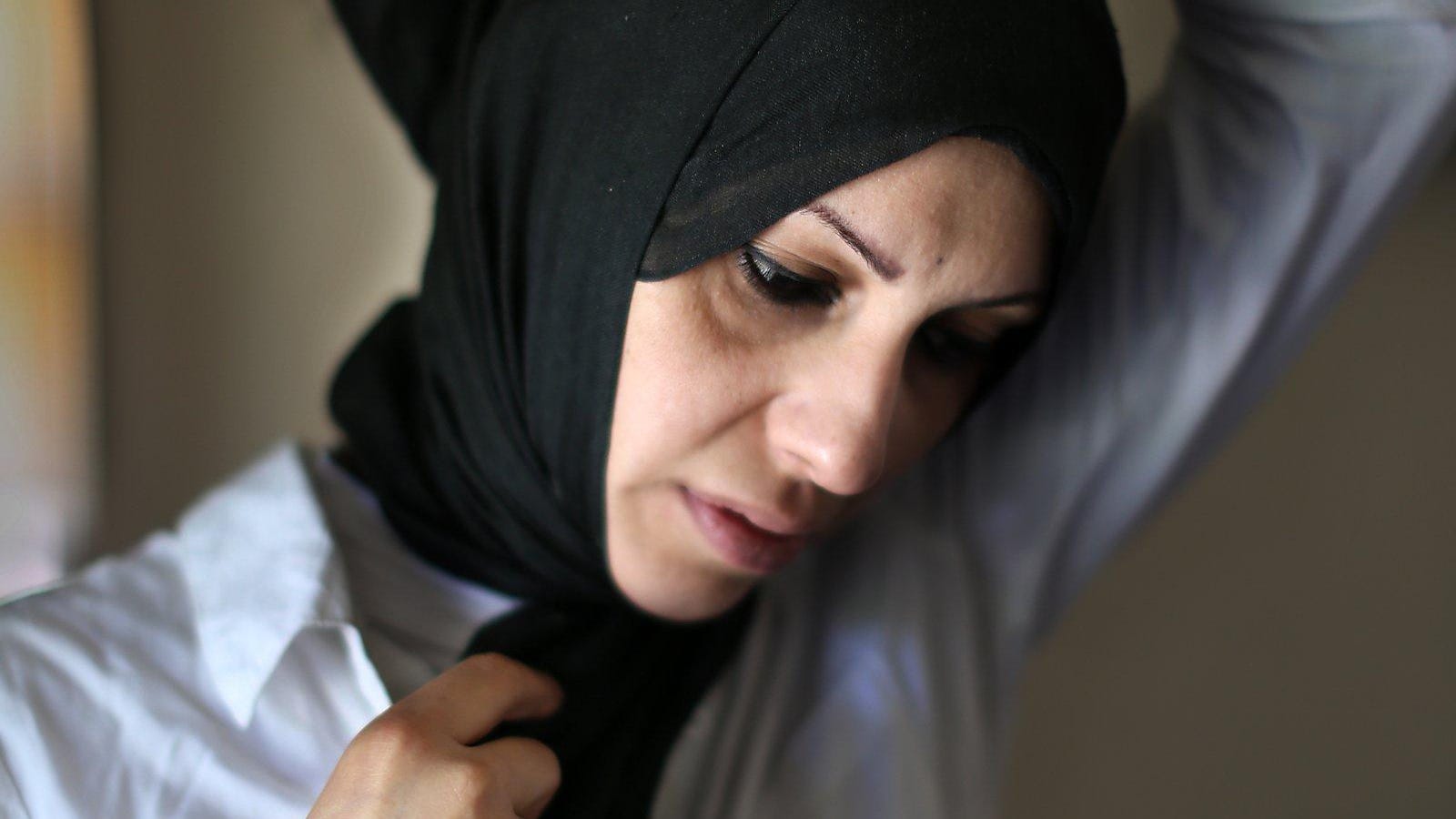 Muslim Women Fight For Right To Wear Islamic Headscarf 5301