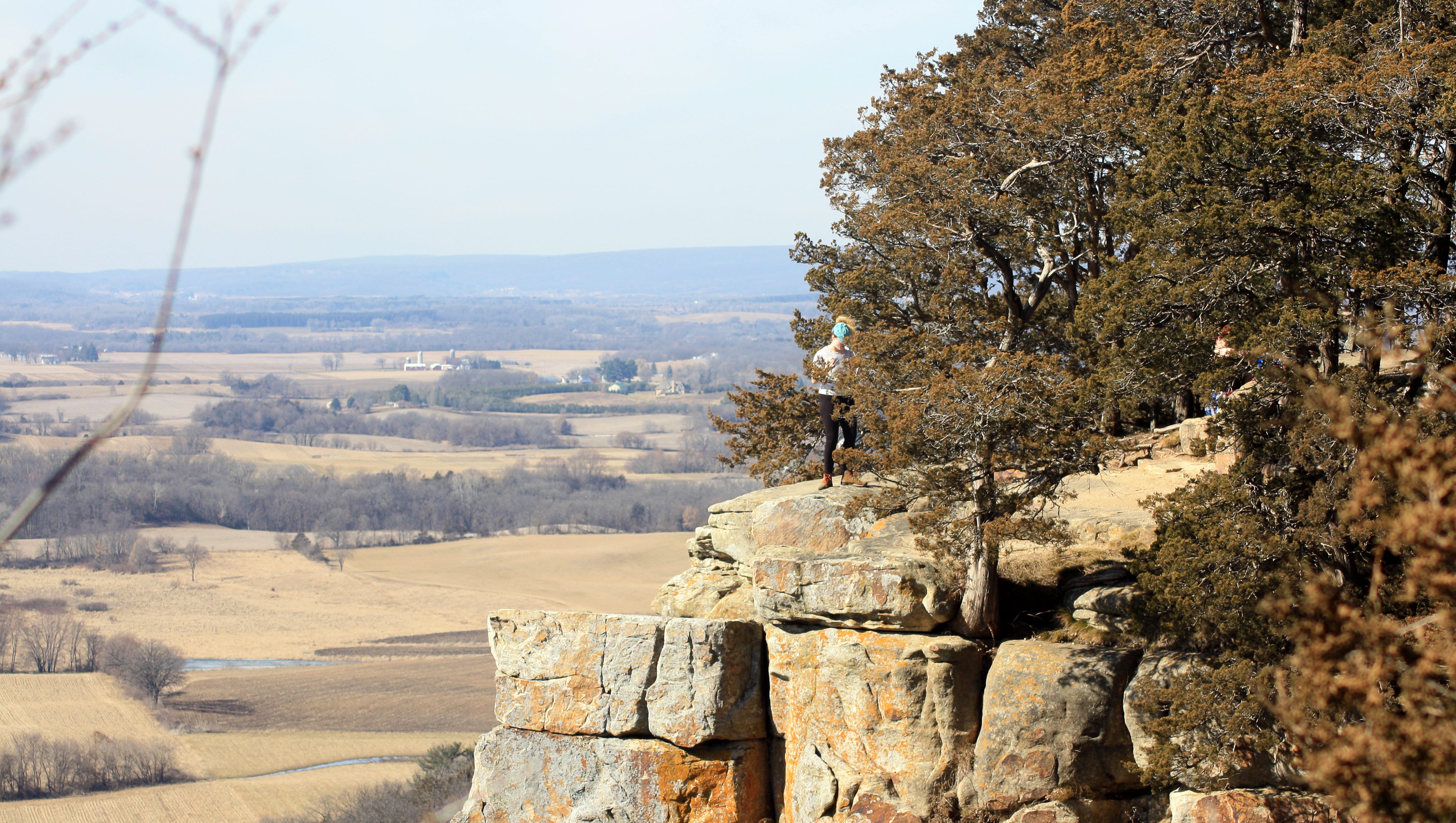 are dogs allowed at the rock of gibraltar lodi wisconsin