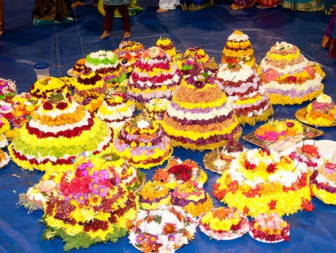 Dasara And Bathukamma Festivals Celebrate Indian Culture