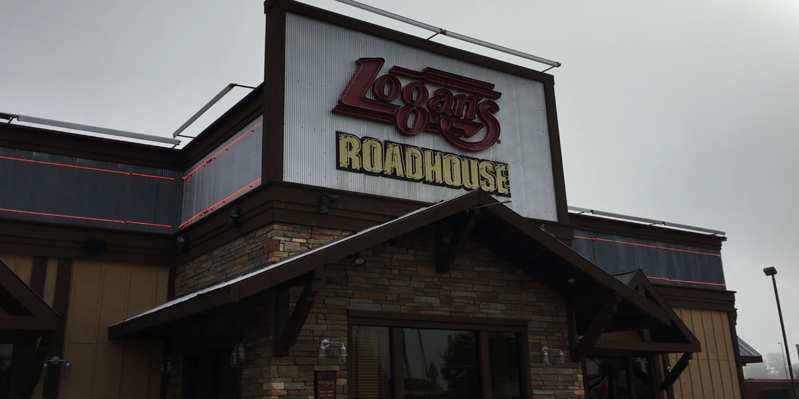 Logan's Roadhouse closes Murfreesboro location due to foreclosure