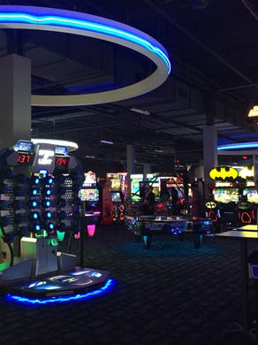 Dave Buster S Opens At Marketplace Mall