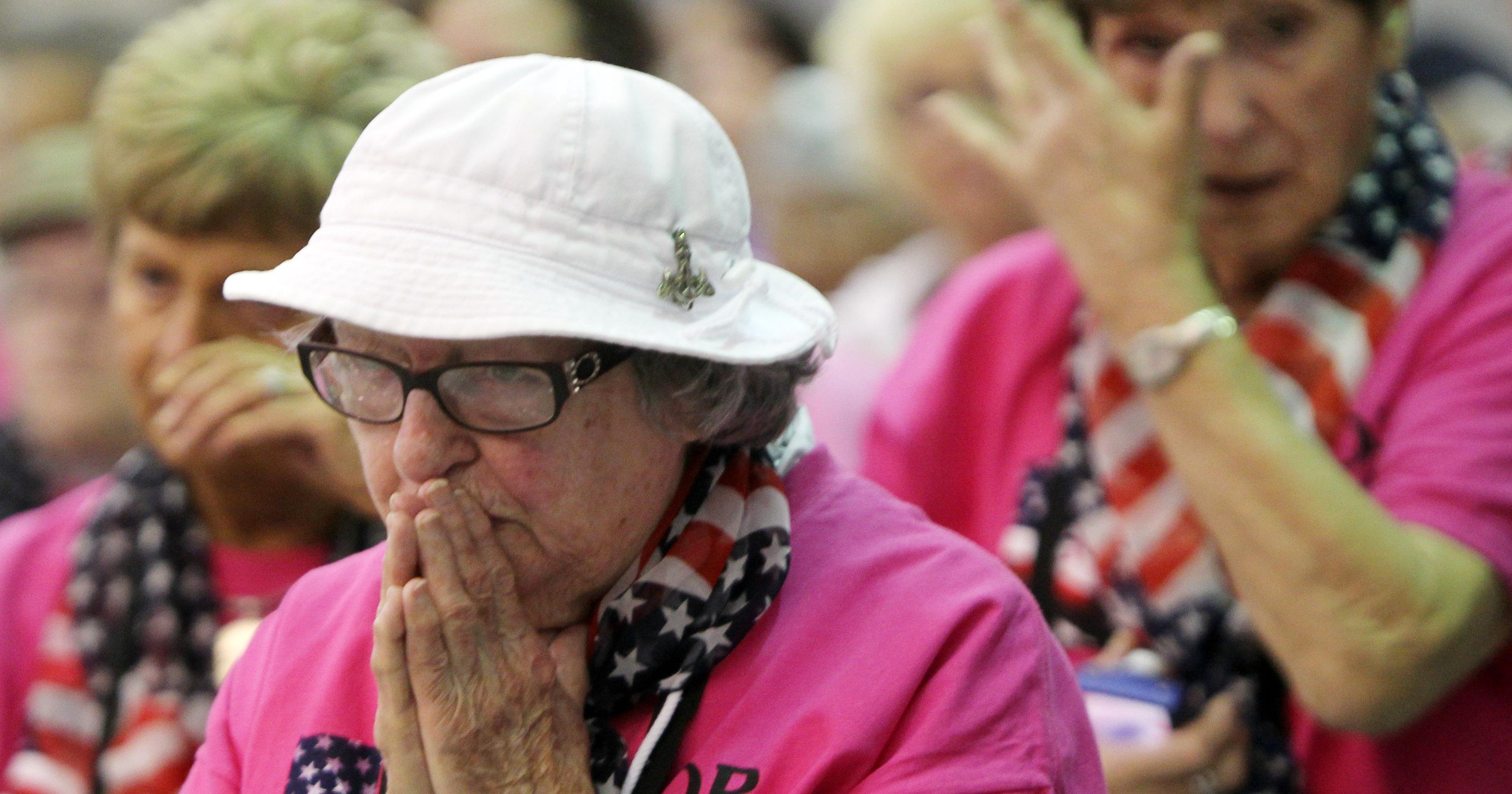 Female Veterans Visit Dc In Historic Honor Flight 