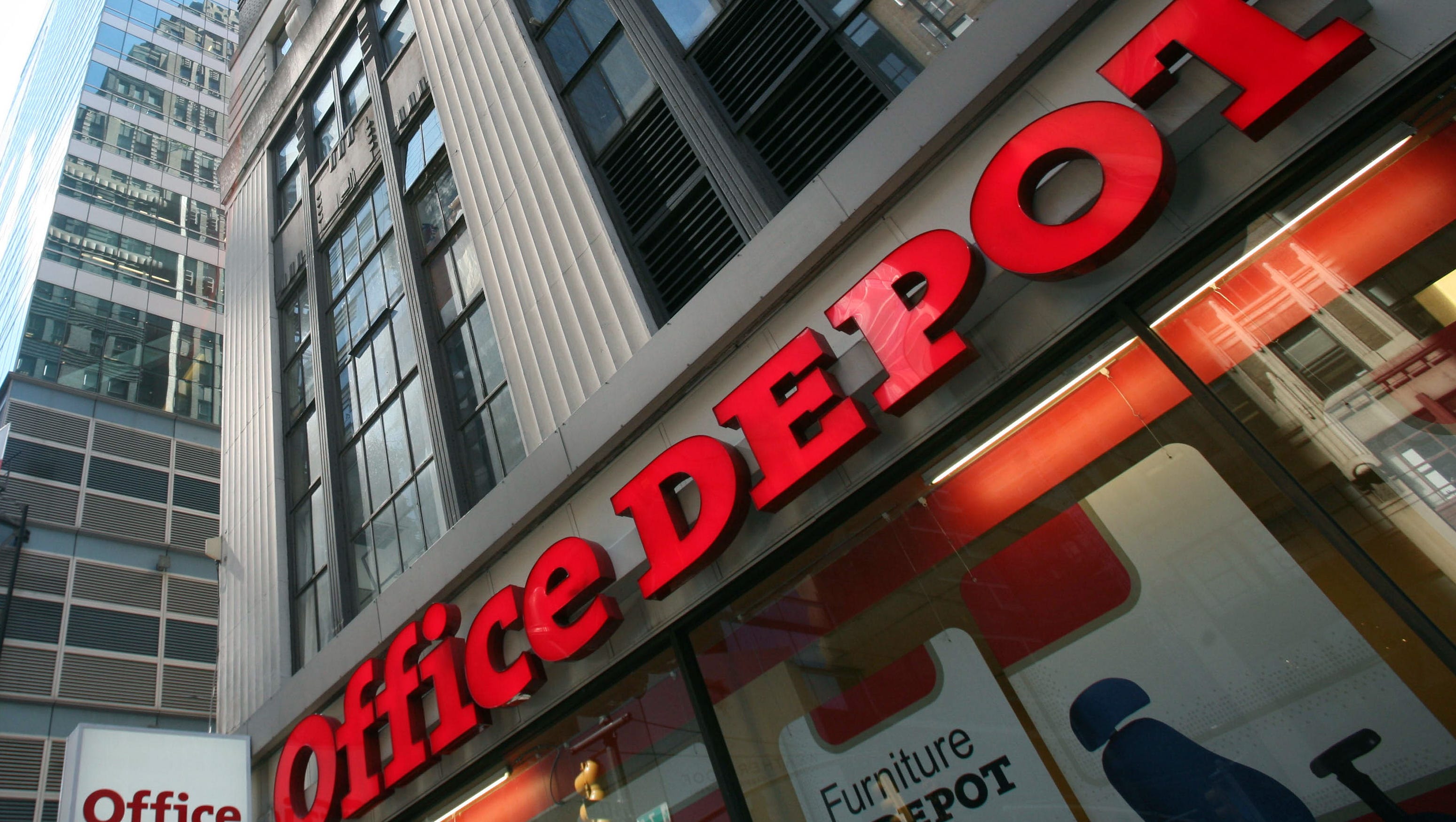Office supply giant Office Depot rolls out same-day delivery.