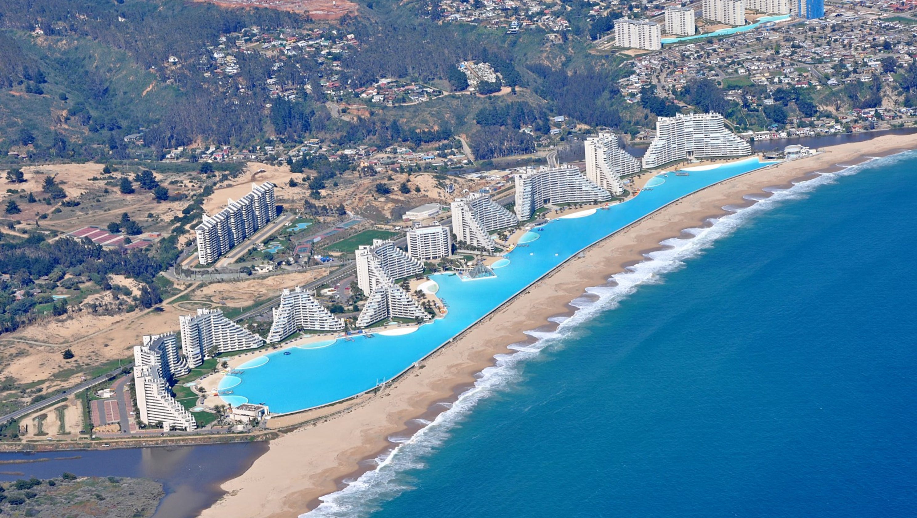 check-out-the-world-s-largest-swimming-pool