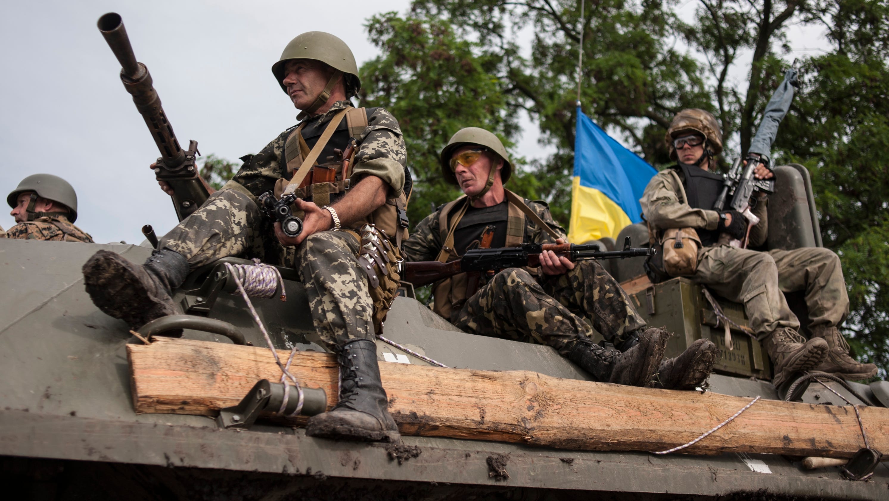 Ukraine Rolls On Separatists While Russia Holds Back 8197