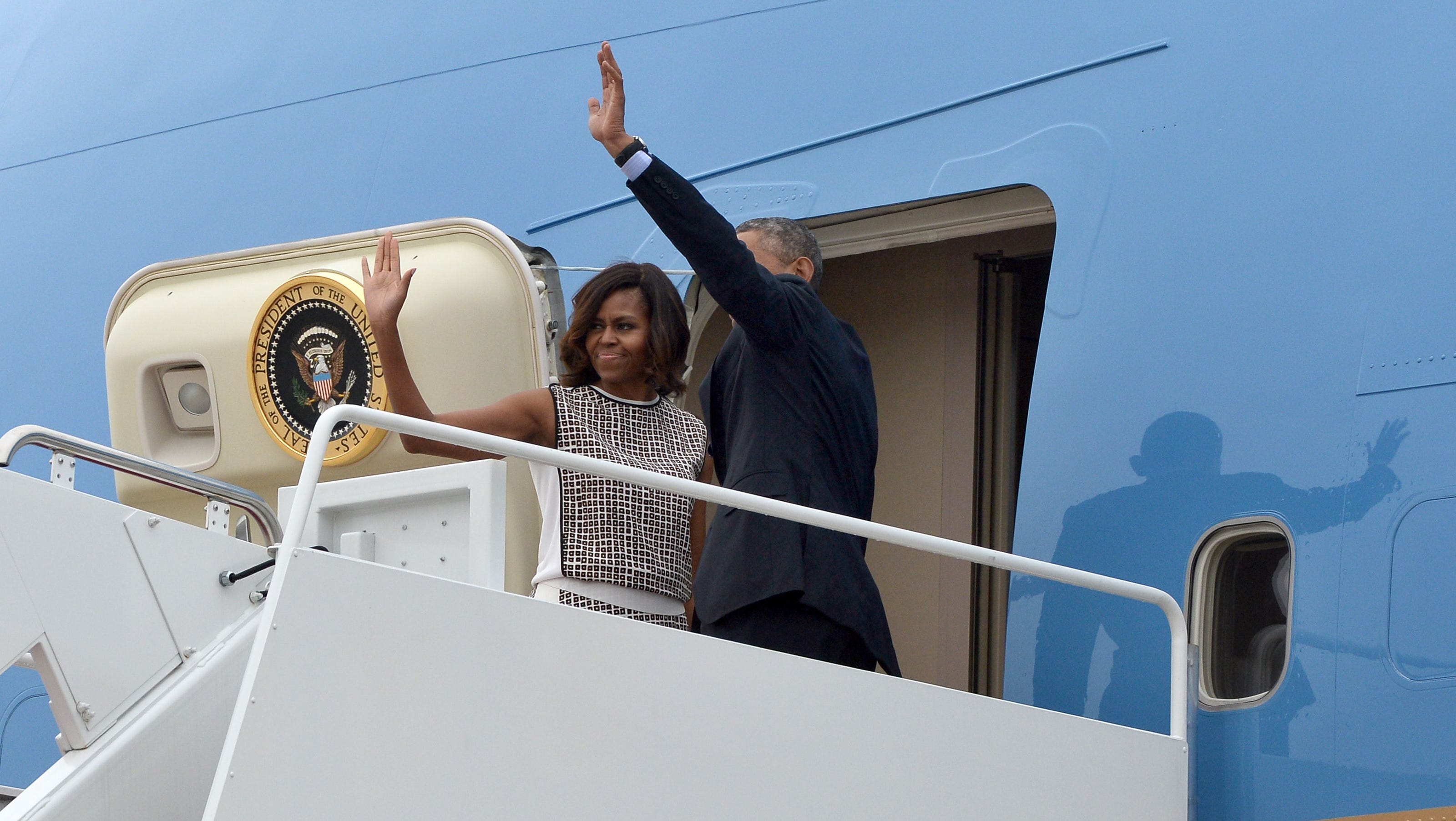 Obama Takes 1 000th Flight Aboard Air Force One