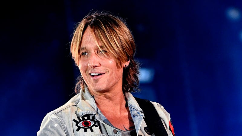 Woman Helps Man Short On Cash Finds Out He S Keith Urban