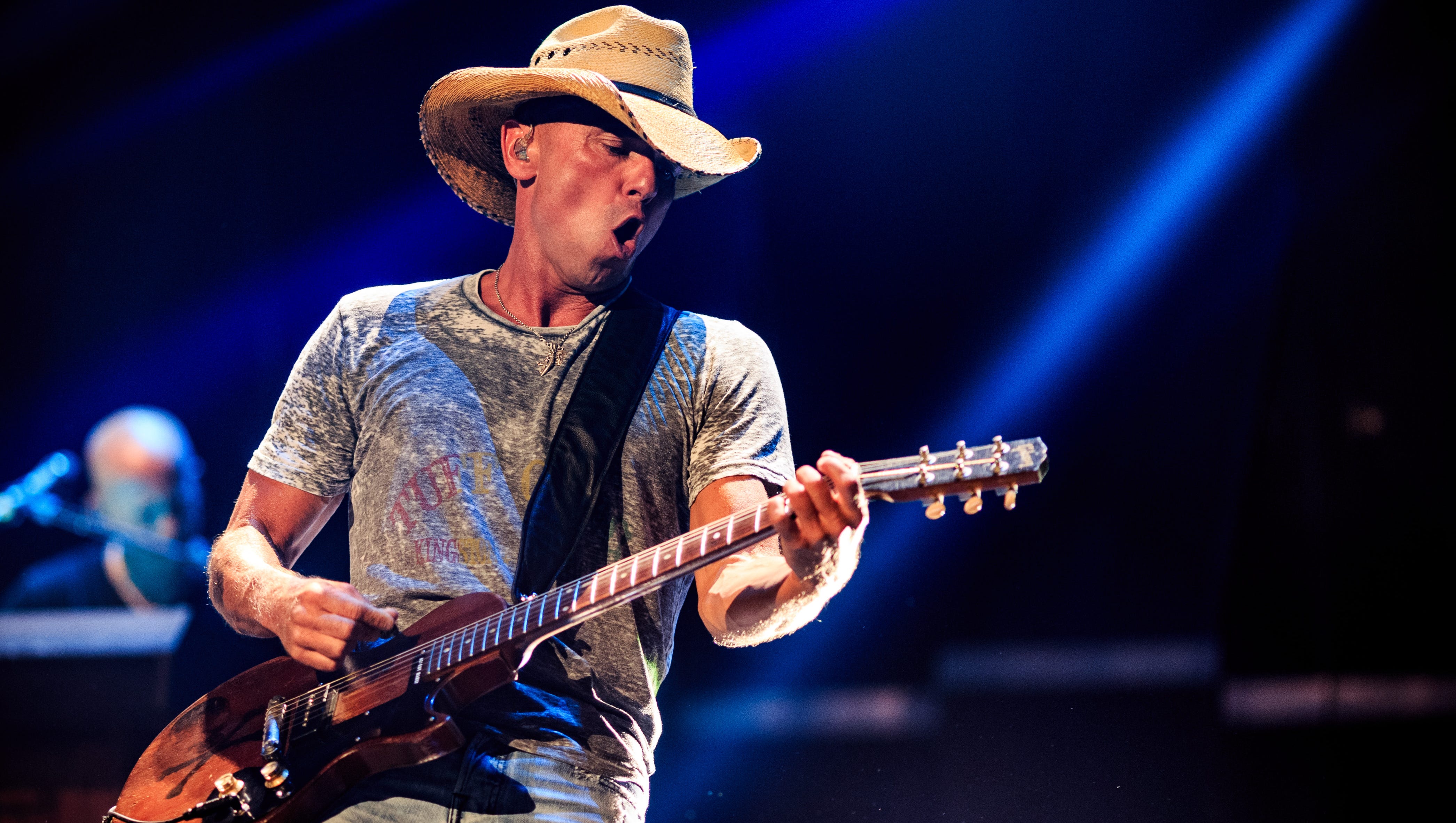 Kenny Chesney Takes Party To Miller Park Next Year