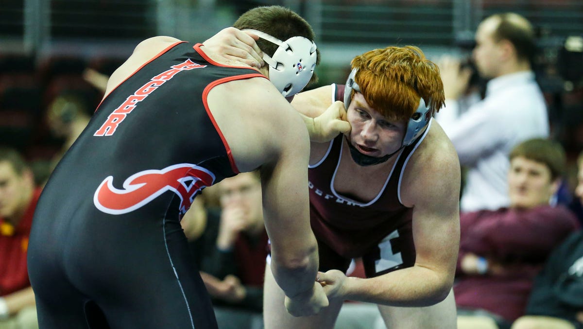 60 photos: State Wrestling 2014, Quarterfinal and semifinal team dual