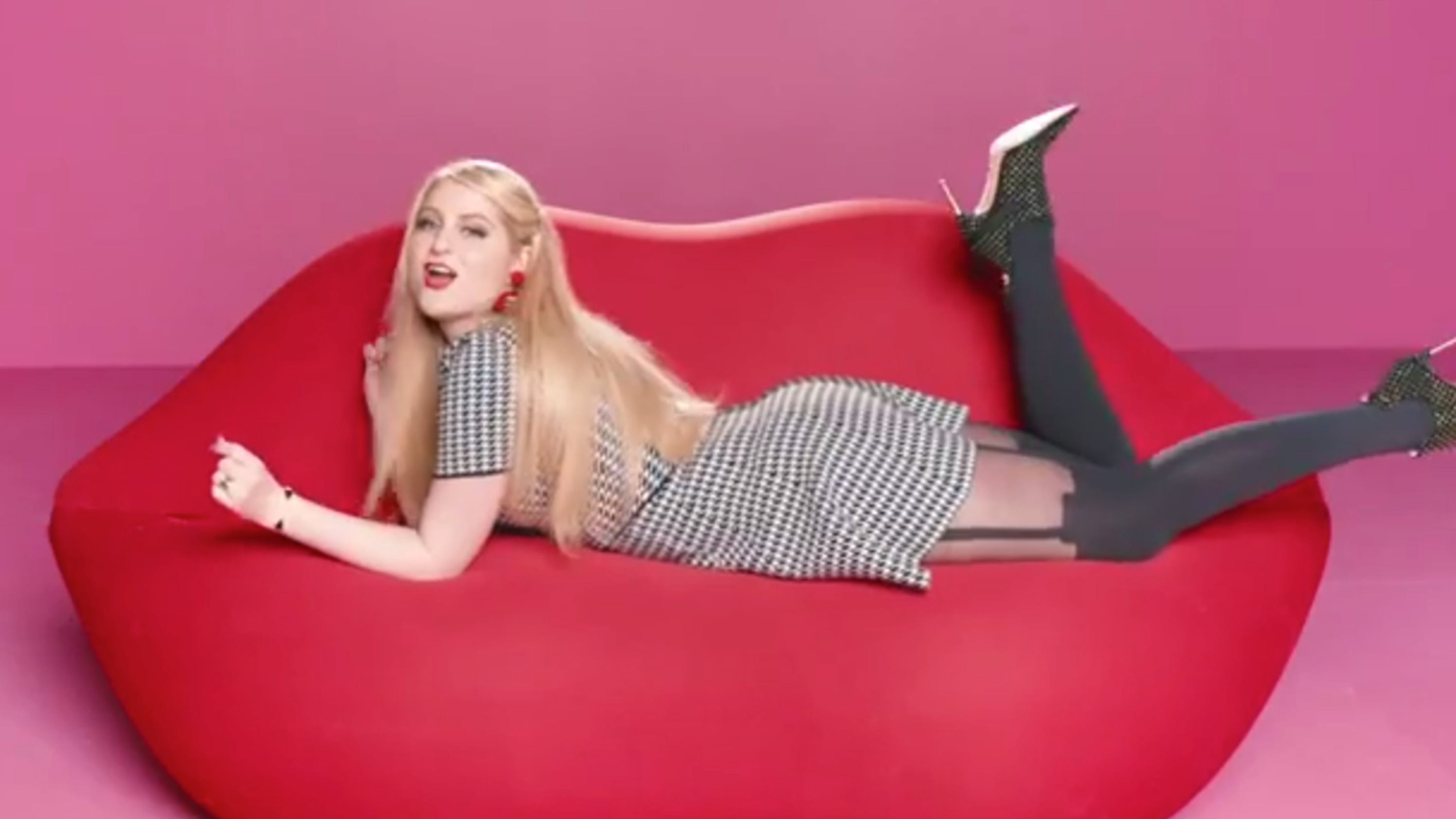 Meghan Trainor Lips Are Moving Video
