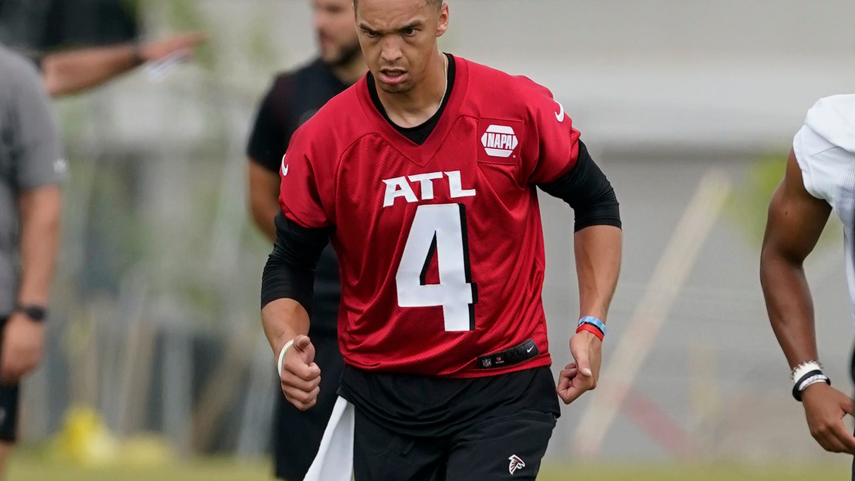 Falcons' London embraces health, contract at rookie minicamp