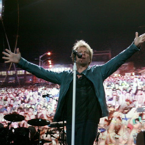 Jon Bon Jovi (left) and keyboardist David Bryan du