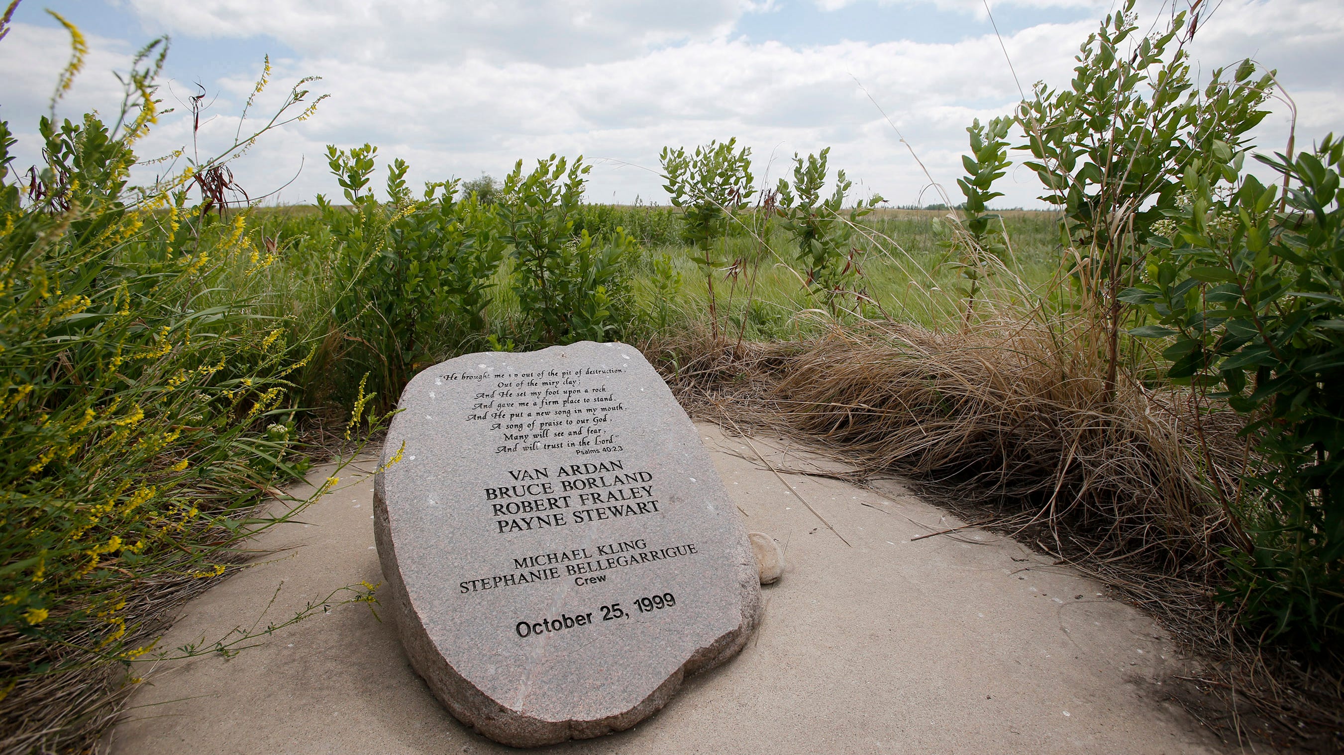 Photo Gallery Payne Stewart Plane Crash 20th Anniversary   6dbac57a34ca70759af4448252c02f39 