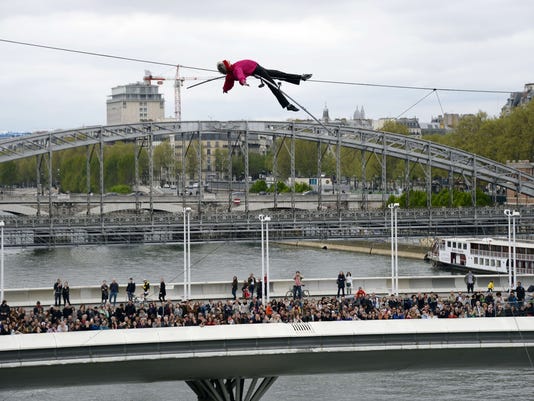 Acrobat Walks Tightrope 80 Feet Above Paris 2124