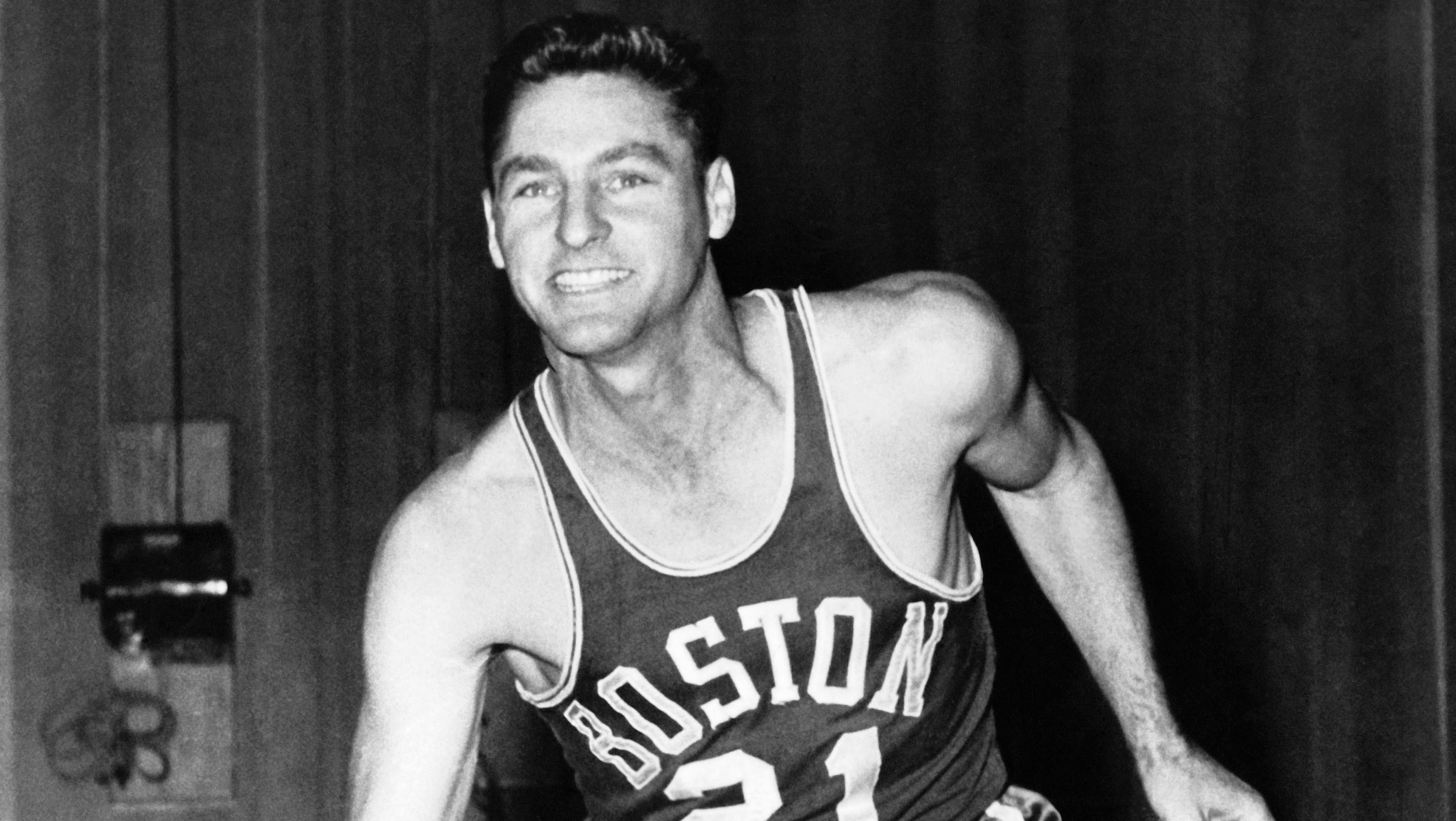 Celtics And Lakers Legend Bill Sharman Dies At Age 87