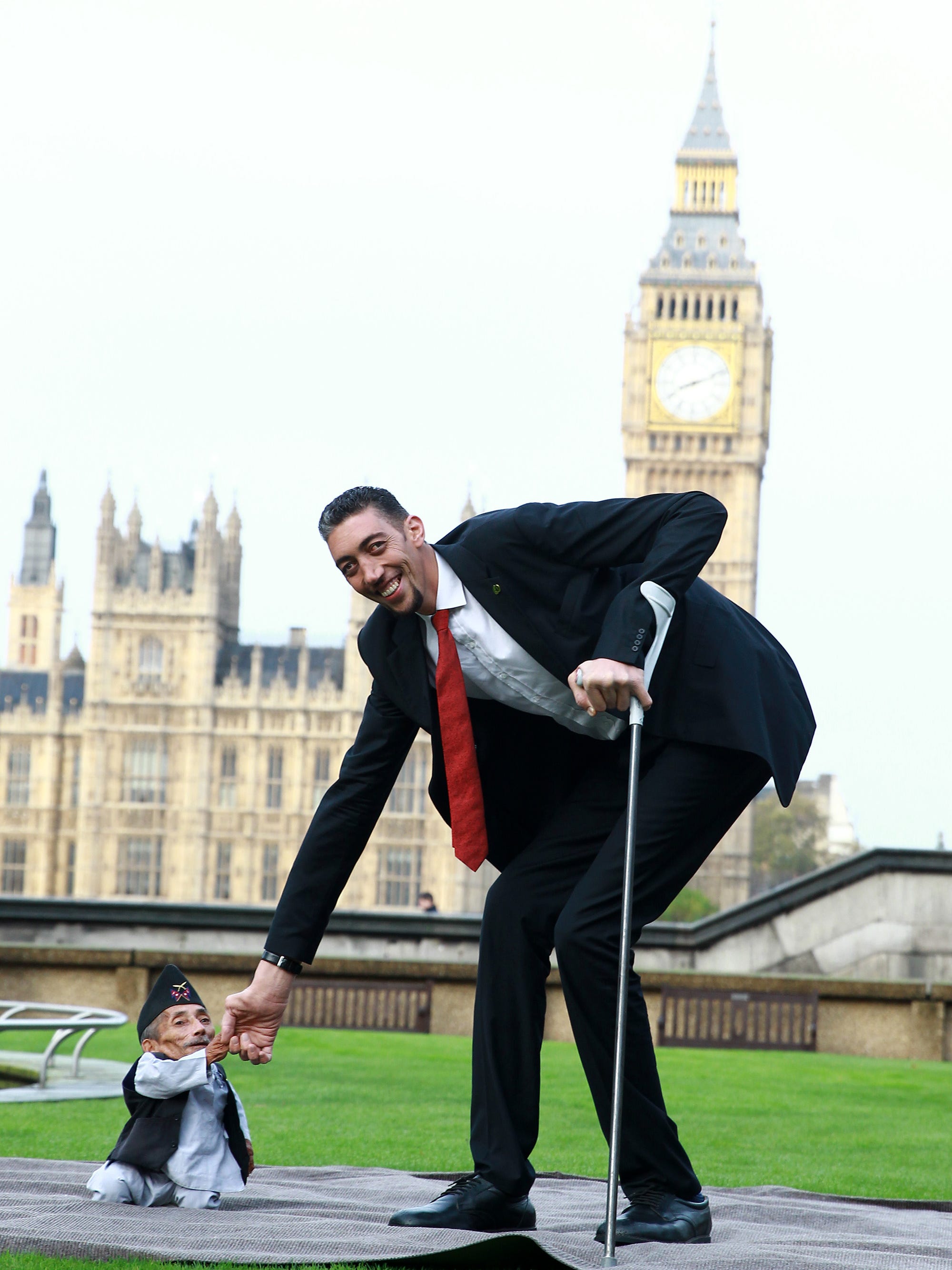 World's Tallest Man Meets World's Shortest Man