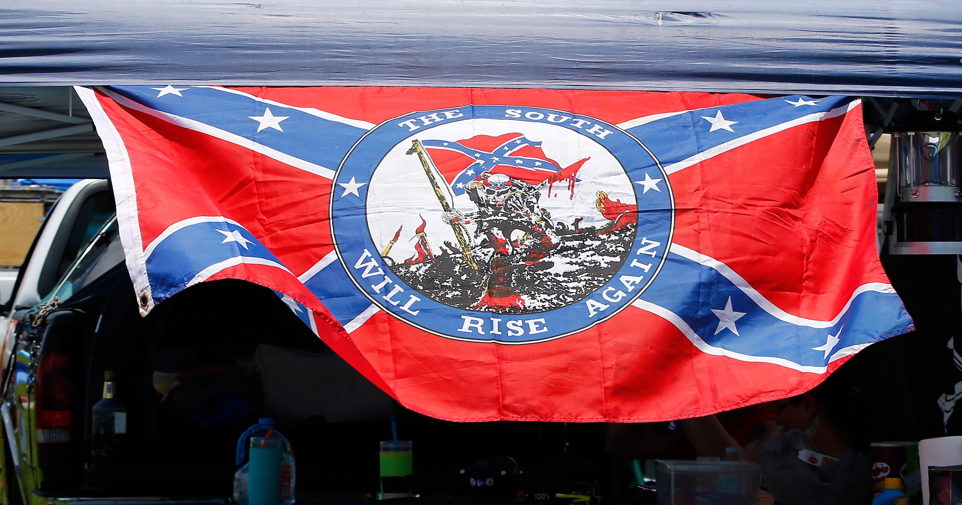 Some Nascar Fans Defend Right To Fly Confederate Flag